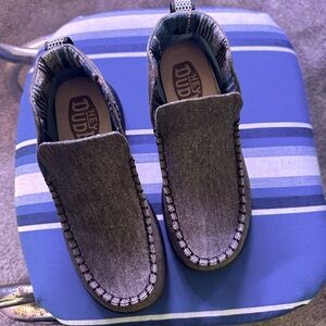 Size 5 women’s Hey Dudes.
